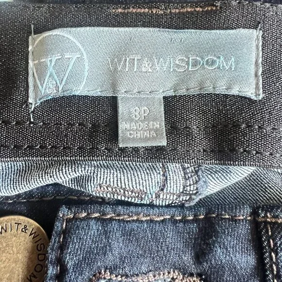 Bootleg Dark Wash Women’s Jeans, Size 8P - Picture 3 of 15